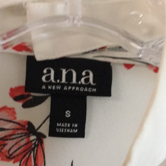 a.n.a. Bell sleeve blouse - Picture 2 of 4